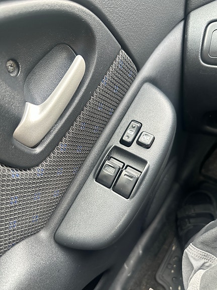 Toyota Yaris Verso 12 of 13