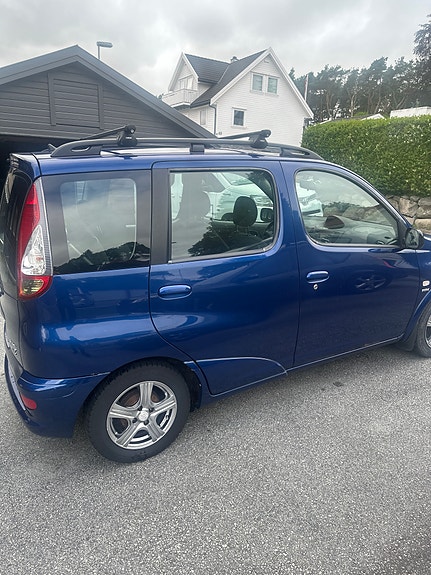 Toyota Yaris Verso 4 of 13