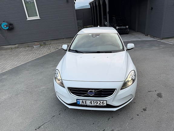 Volvo V40 21 of 24