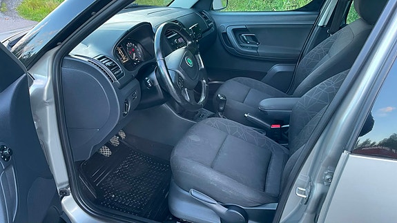 Skoda Roomster 8 of 22