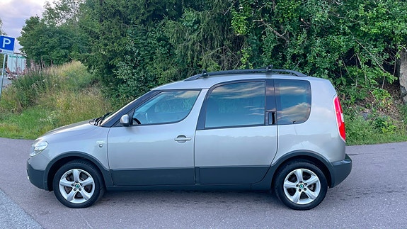 Skoda Roomster 2 of 5