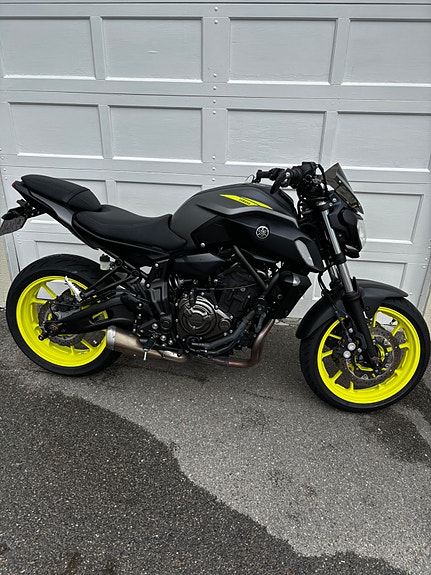 Yamaha MT-07 11 of 12