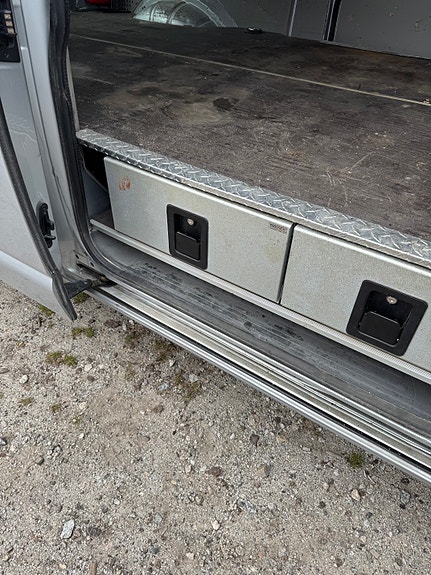Volkswagen Transporter 12 of 17