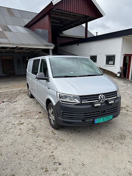 Volkswagen Transporter 14 of 17