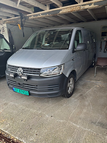 Volkswagen Transporter 4 of 17