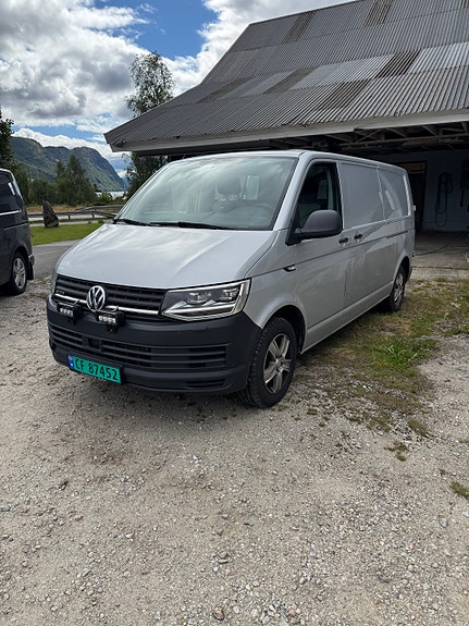 Volkswagen Transporter 10 of 17