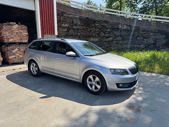 Skoda Octavia 3 of 12