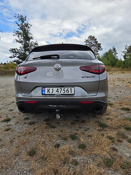 Alfa Romeo Stelvio 6 of 30