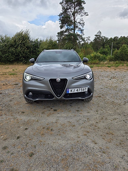 Alfa Romeo Stelvio 16 of 30