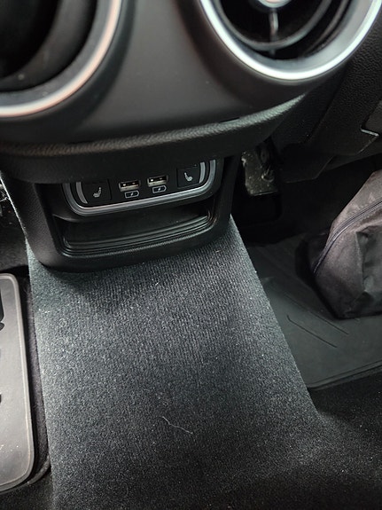 Alfa Romeo Stelvio 30 of 30