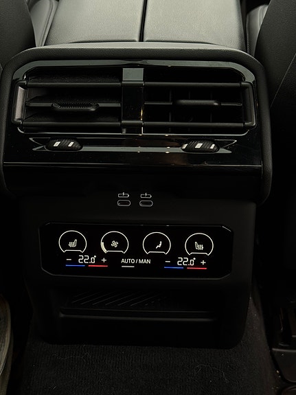 BMW i5 25 of 30