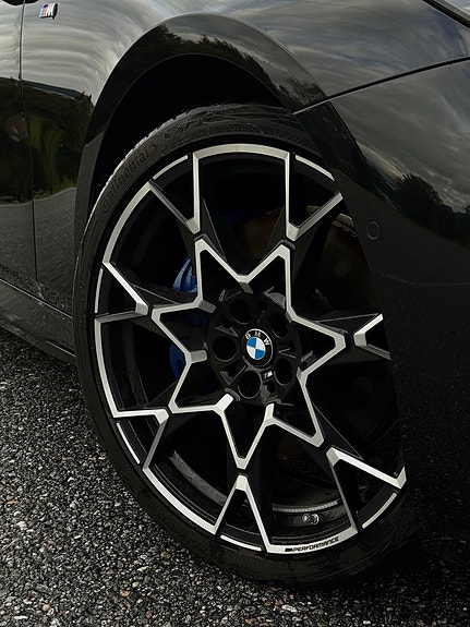 BMW i5 8 of 30