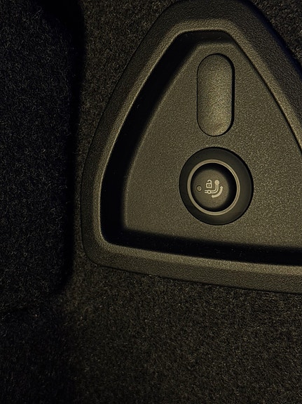BMW i5 11 of 30
