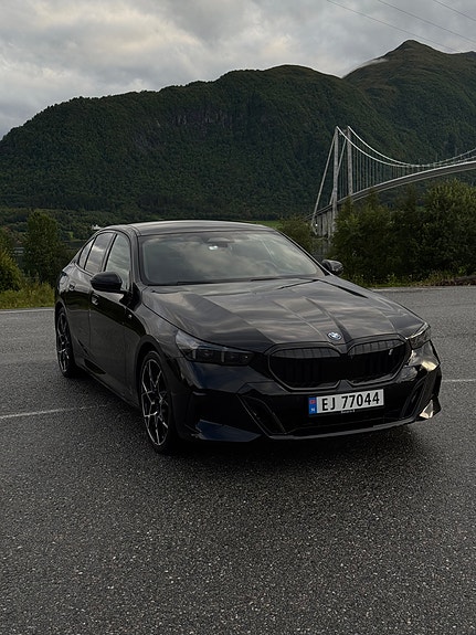 BMW i5 2 of 30