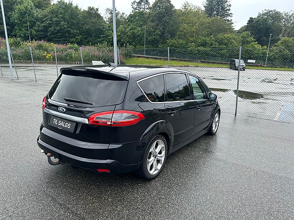 Ford S-MAX 4 of 5