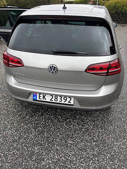 Volkswagen e-Golf VII 6 of 17