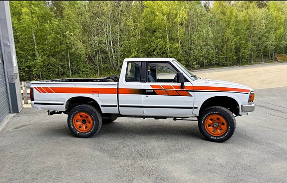 Nissan King Cab 4 of 5