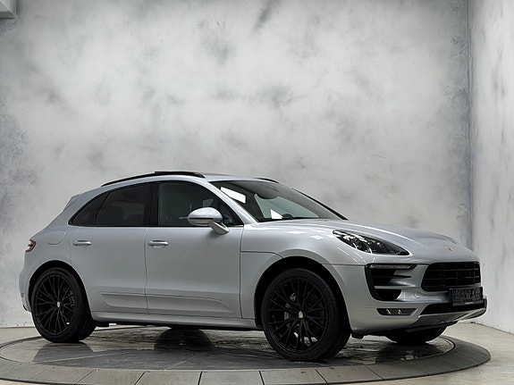 Porsche Macan 5 of 5