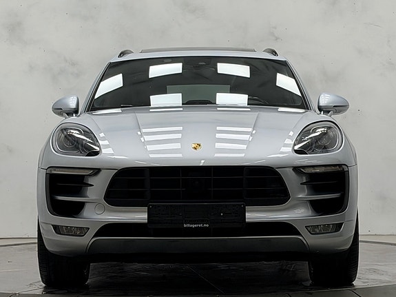Porsche Macan 3 of 5