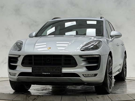 Porsche Macan 2 of 5