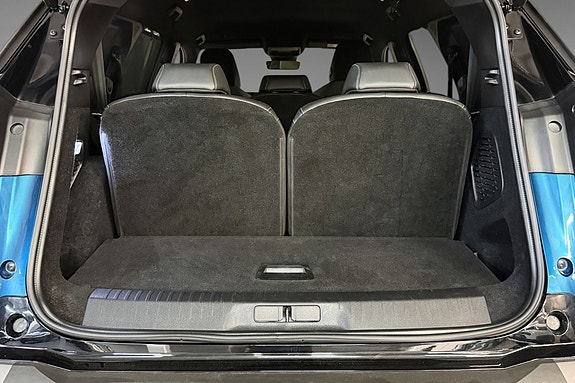 Peugeot e-5008 28 of 28