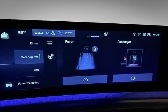 Peugeot e-5008 17 of 28