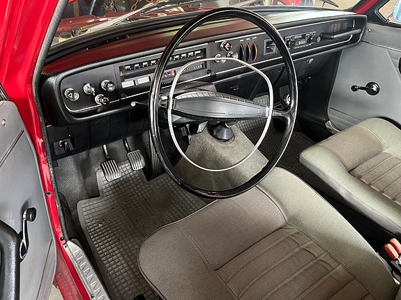Volvo 142 17 of 30