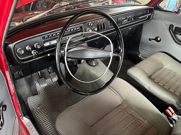 Volvo 142 15 of 30