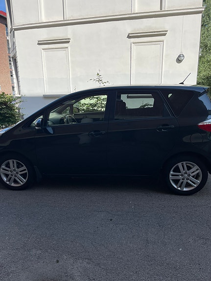 Toyota Verso-S 5 of 16