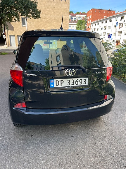 Toyota Verso-S 7 of 16