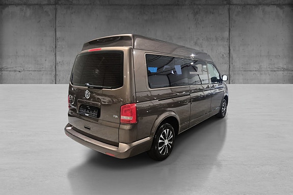 Volkswagen Caravelle 4 of 5