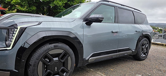 Kia EV9 2 of 11