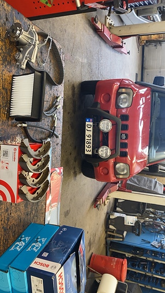 Suzuki Jimny 2 of 16