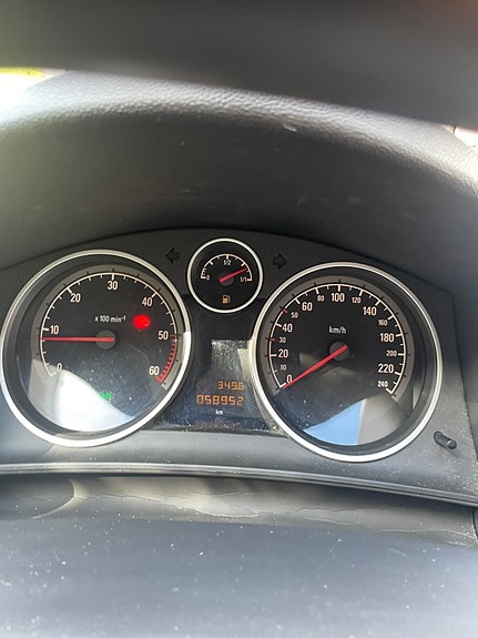 Opel Astra 4 of 5