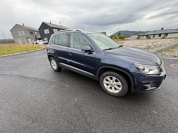 Volkswagen Tiguan 3 of 15