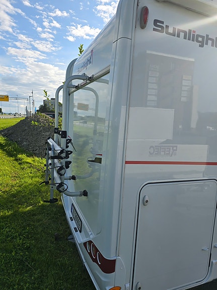 Sunlight I69 - Mye utstyr! Aircon Bodel, krok, lithium, sykkelstativ 2 of 15