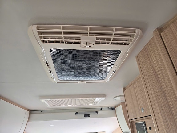 Sunlight I69 - Mye utstyr! Aircon Bodel, krok, lithium, sykkelstativ 8 of 15
