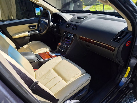 Volvo XC90 5 of 5