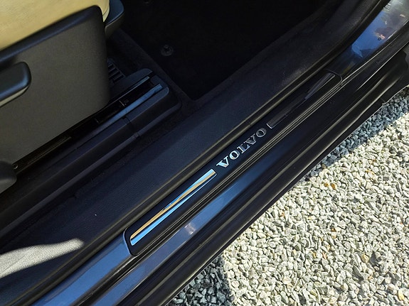 Volvo XC90 6 of 9