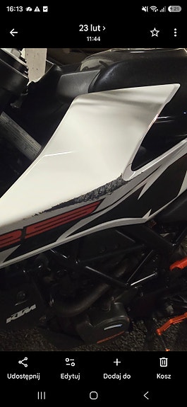 KTM 125 Duke 3 of 5