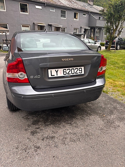 Volvo S40 8 of 8