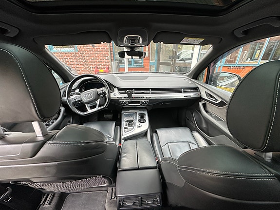 Audi Q7 11 of 11