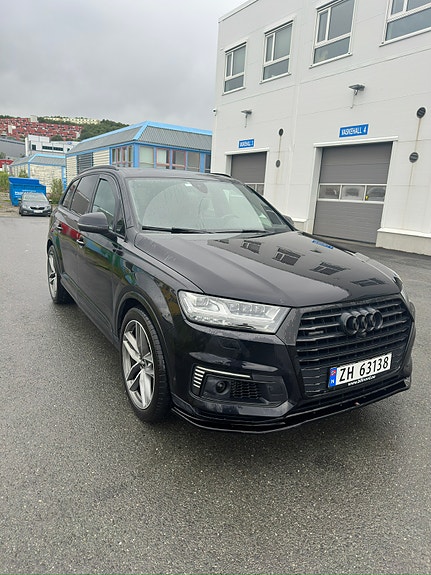 Audi Q7 6 of 11