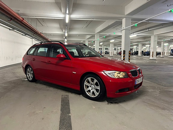 BMW 318i 9 of 29