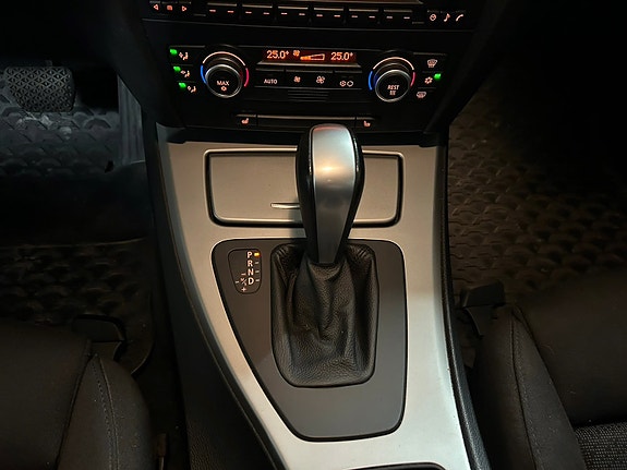 BMW 318i 14 of 29
