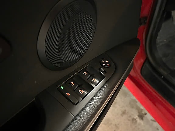 BMW 318i 18 of 29