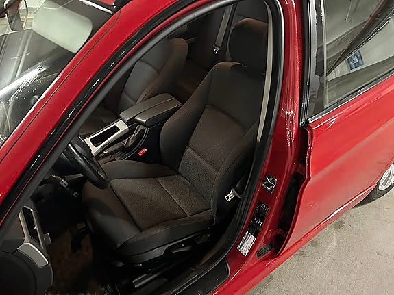 BMW 318i 21 of 29