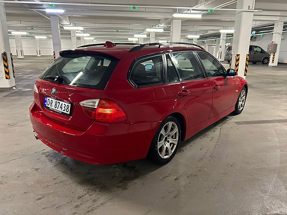 BMW 318i 7 of 29
