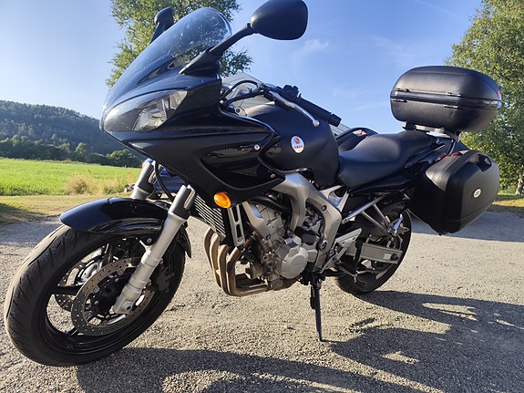 Yamaha FZ6-S Fazer 3 of 15
