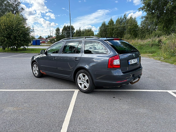 Skoda Octavia 3 of 5